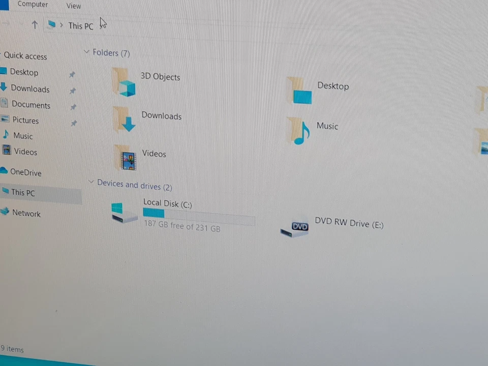 HP TouchSmart iQ500 All in One 22" PC Core2 Duo T7250 4GB RAM 250GB SSD Win 10 - Image 3 of 4