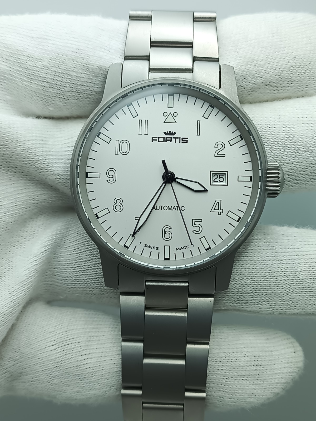 Automatic 595.10.46.1 Men's Excellent Fortis Pilot Flieger Watch Condition - vintagewatches.pk