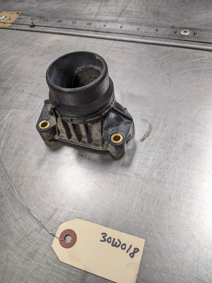 Carcasa de termostato para Ford F-350 Super Duty 17-19 6,7 RH-315 Power Stoke Die Foto 2 de 4