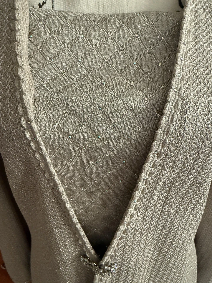 Impressionante jaqueta de noite St. John com fio metálico e detalhes de strass💝 6 - Imagem 4 de 4