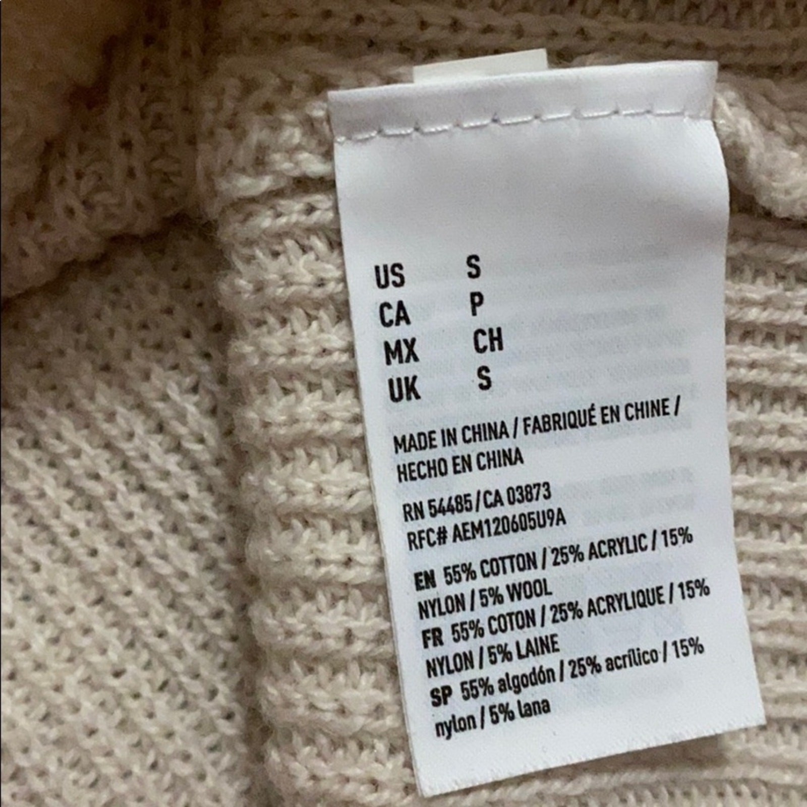 American Eagle size small pullover v-neck knit sw… - image 7