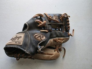 Guante Rawlings HOH PROR204U 2CBC 11 5" • Cuero negro/bronceado/azul • DERECHO