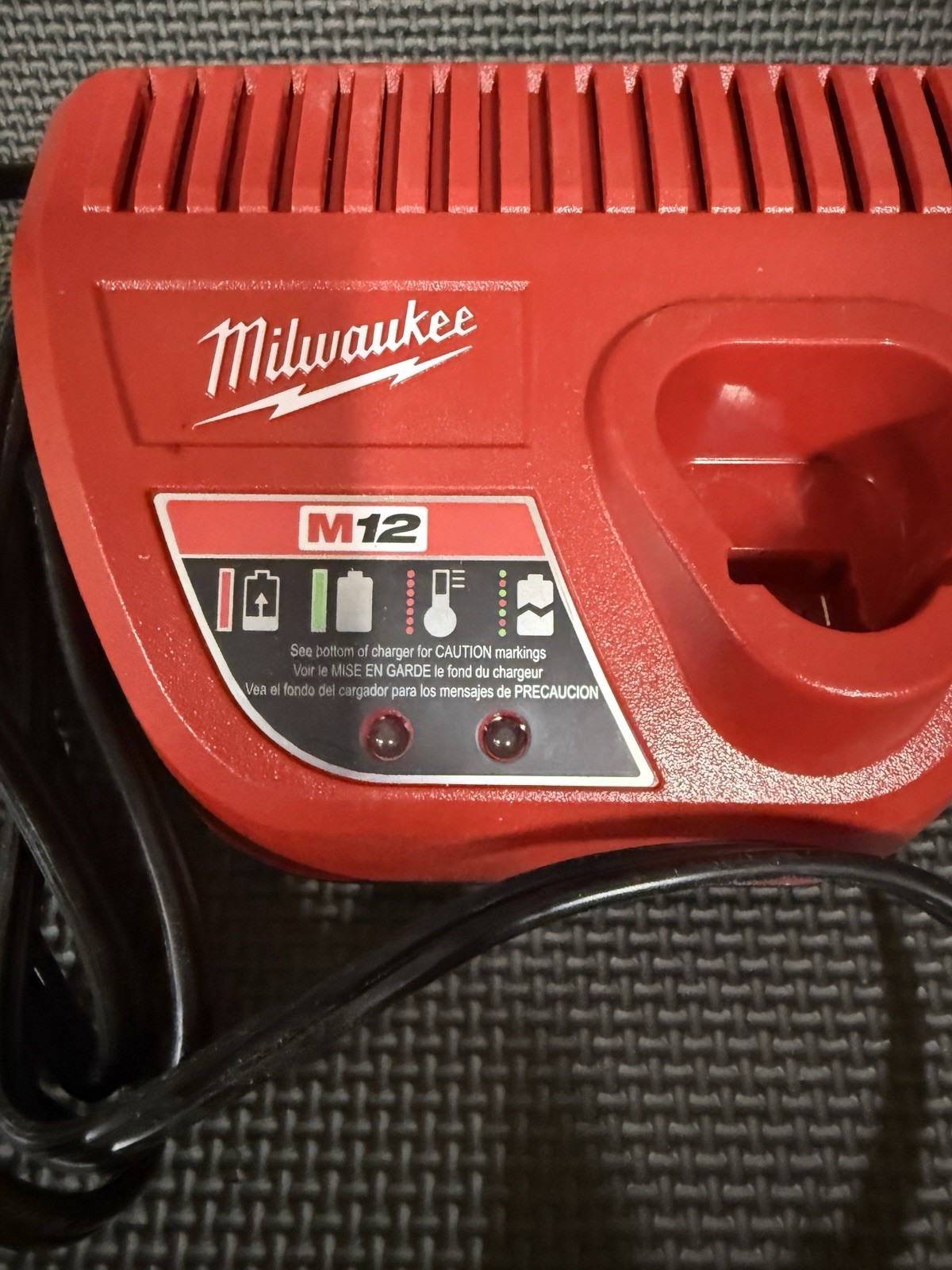 Milwaukee M12 Lithium-ion Battery Charger - Red (48-59-2401)