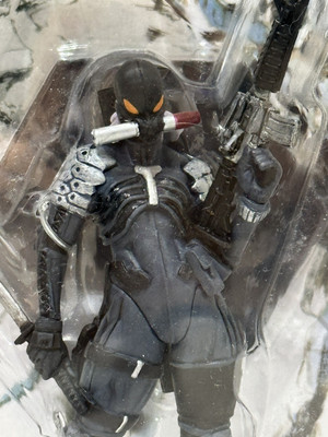 RARE 2002 Konami Metal Gear Solid 2 Sons of Liberty Raiden Figure