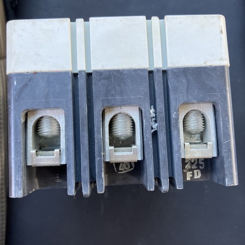 Cutler-Hammer Circuit Breaker 80A EHD3080Y Bolt-On 480 VAC 3P 3PH EHD14k - Picture 8 of 8
