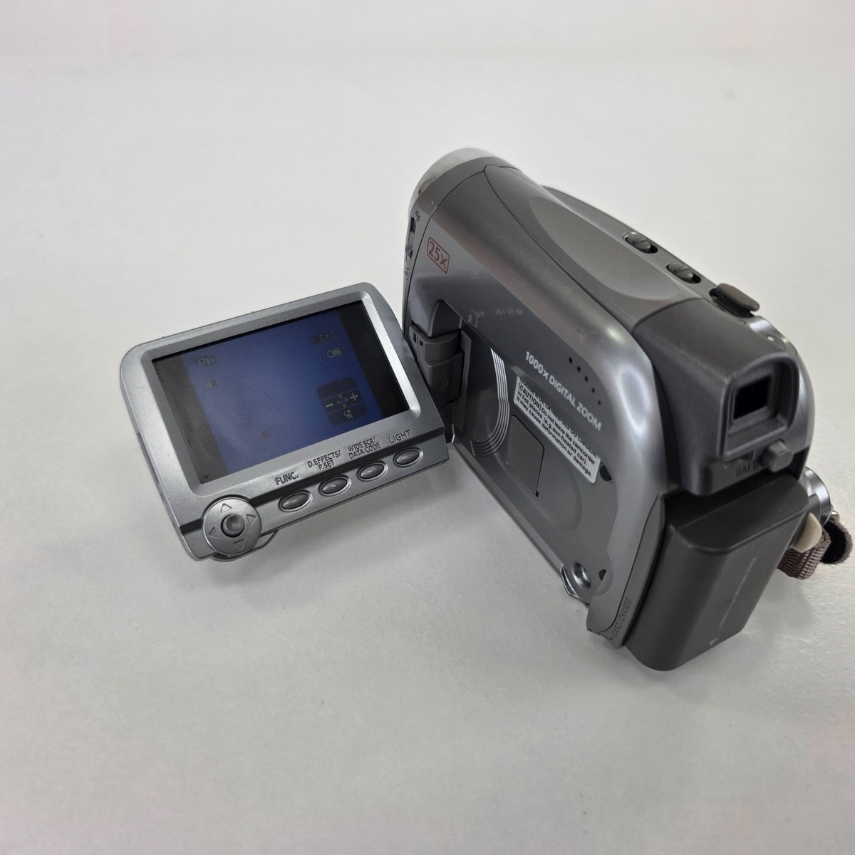 Omnivision Tiniest Video Camera Canon ZR800 Mini DV Camcorder Digital Video  Camera FOR PARTS