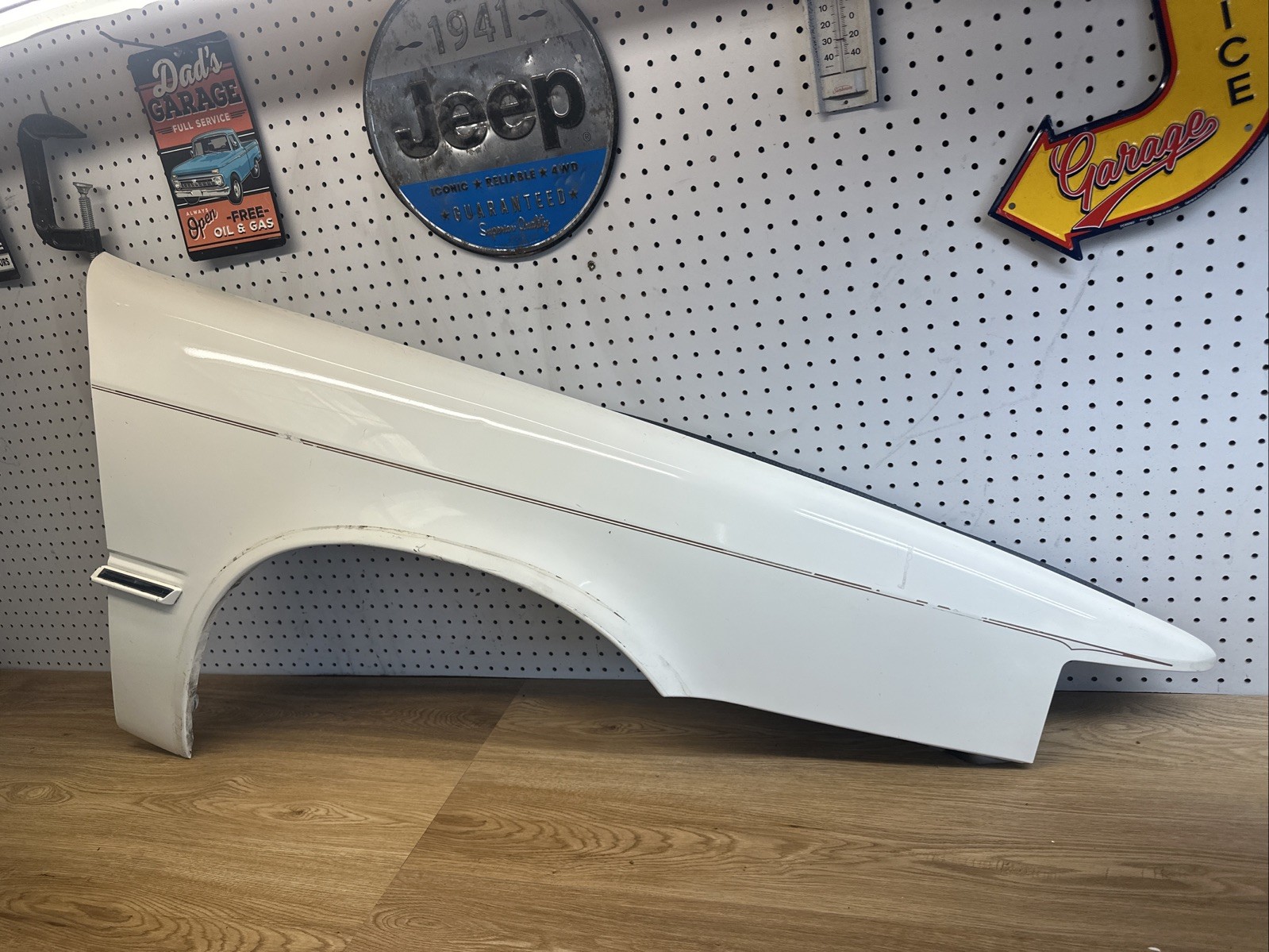 1989–1991 Chrysler Maserati Front Right Fender Assembly OEM White