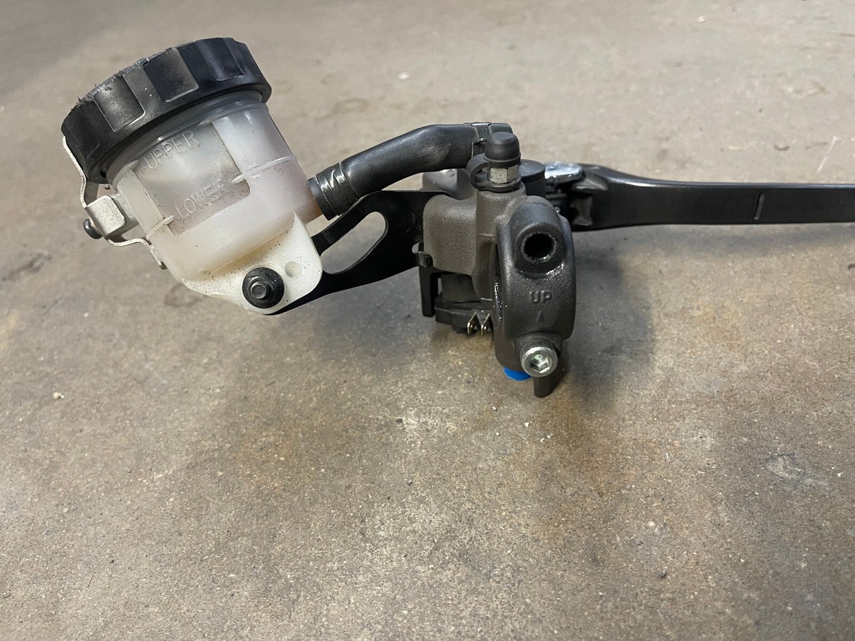 Kawasaki Ninja ZX6R 636 13 14 15 16 17 18 oem front brake