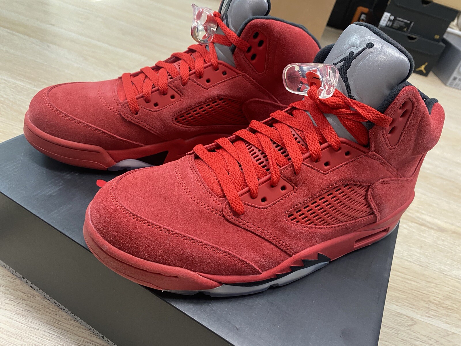 red 5s suede