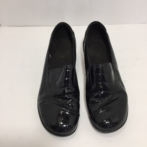 clarks black shiny shoes