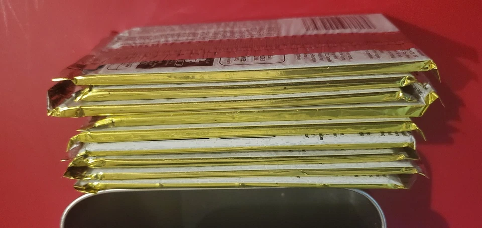 1999 Topps 9 Card Lot of Star Wars Episode 1 + Tin Box, Sticker Foil Inserts - Image 2 of 4