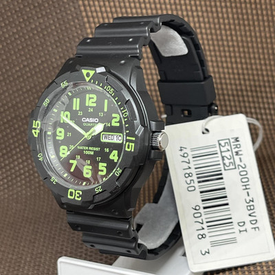 Casio MRW-200H-3B Black Green Diver display picture 2