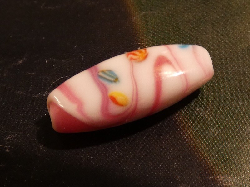 ANTIQUE JAPANESE TOMBO SPECIAL DESIGN TRAILED SPECTRAL GLASS BEAD 19.8-7.4 MM