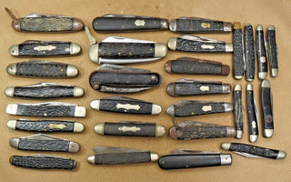 Antique Pocket Knives Lot Black Handles Worn Broken Restoration/Parts/Repair