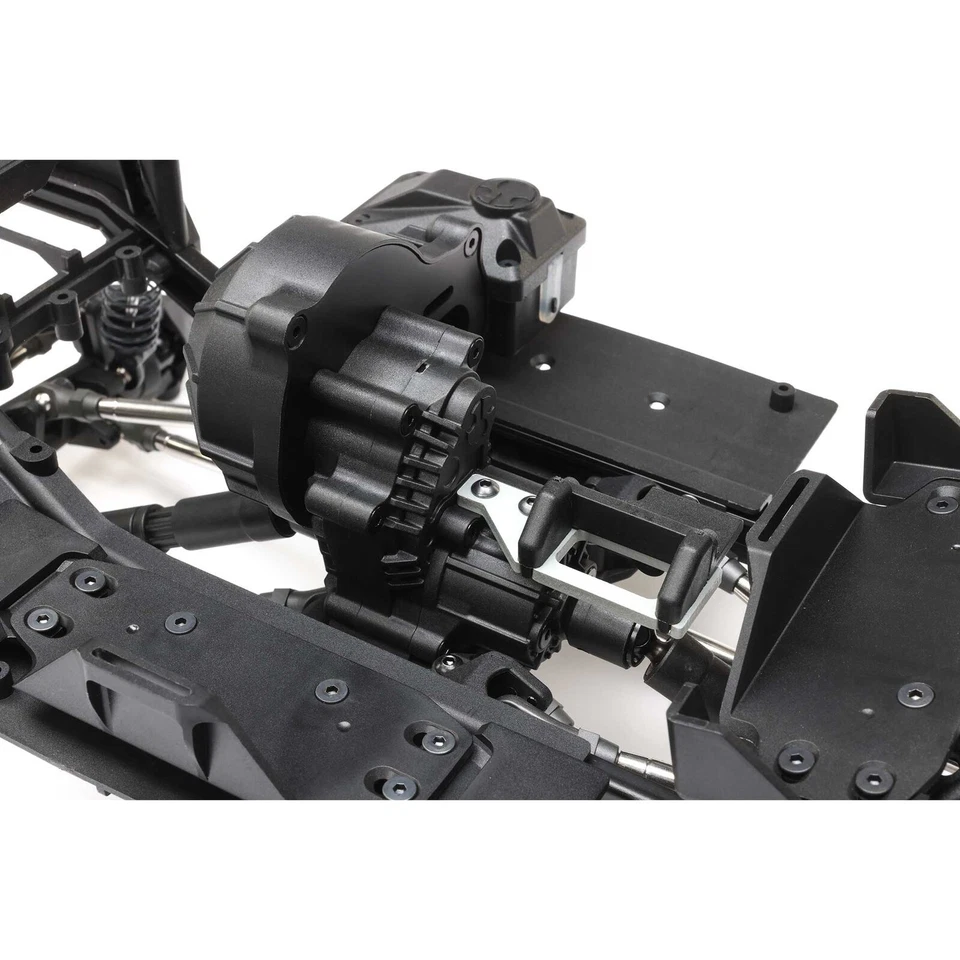 Axial AXI03011 1/10 SCX10 III Base Camp 4WD Rock Crawler Builder's Kit - Image 4 of 4