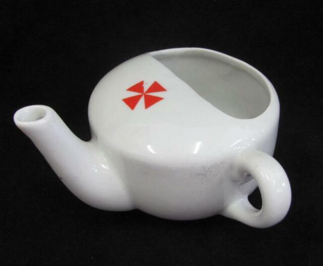 WW2 ORIGINAL GERMAN WEHRMACHT WOUNDED SOLDIER PORCELAIN FEEDER w/RED CROSS WW2 ORIGINAL GERMAN WEHRMACHT WOUNDED SOLDIER PORCELAIN FEEDER w/RED CROSS