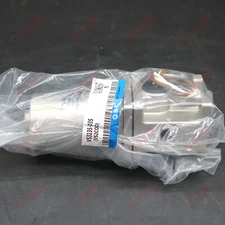 1PC SMC VS3135-035 VS3135035 Solenoid Valve New In Box Expedited Shipping