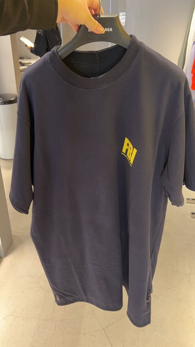 Balenciaga FBI Logo / Tiger Reversible T Shirt Size 2 Balenciaga FBI Logo / Tiger Reversible T Shirt Size 2