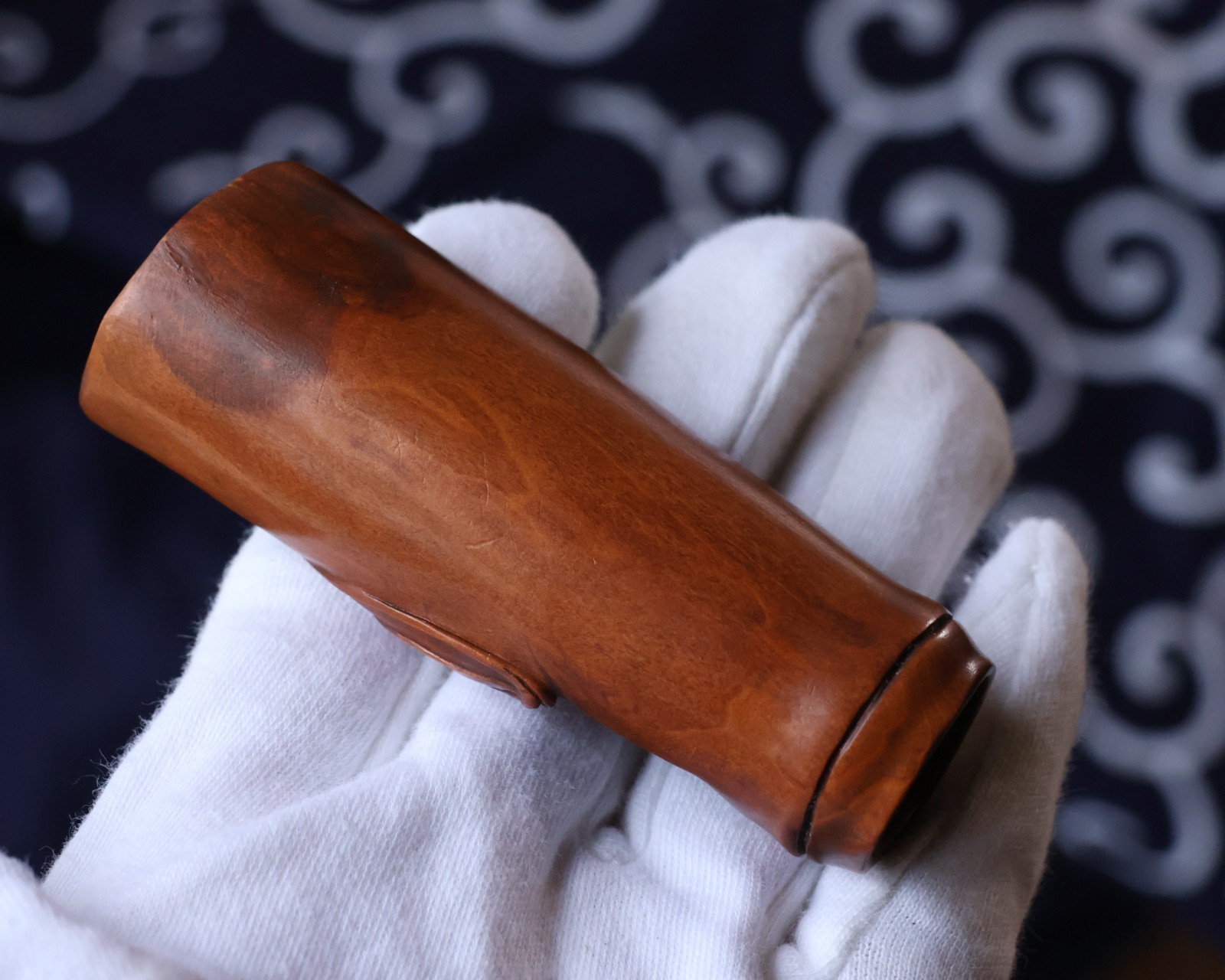 Japanese Wooden Bat Shaped as Tea Scoop Netsuke 3.1inch Inro Ojime Figurine