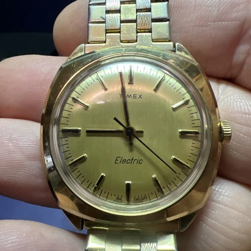 Vintage TIMEX Electric Watch 36mm Working Well New Battery Keeps Time Gold Tone!