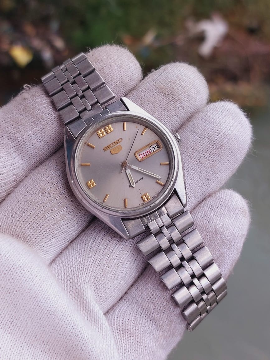 Vintage Seiko 5 6309-6240 Automatic 21 jewels watch for men,s made