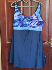 Beach To Beach Swim Dress With Built In Shorts Size 22 Navy New