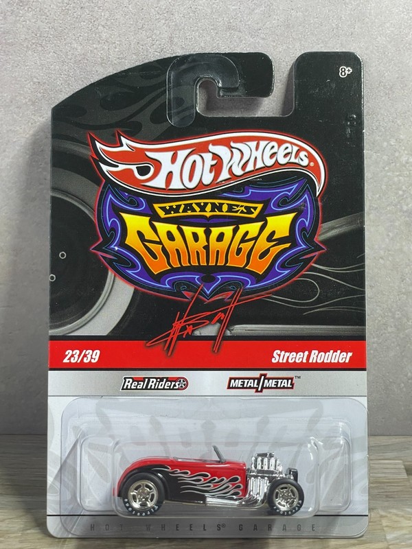 Hot Wheels - Wayne's Garage - Street Rodder #23/39 - in Protector Case