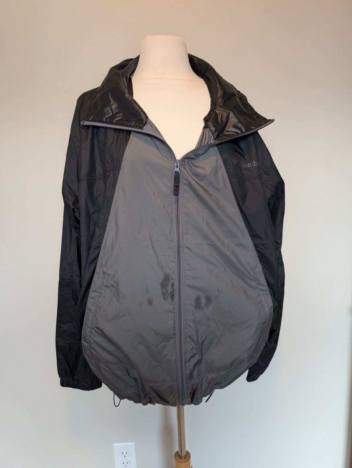 Columbia XL Windbreaker Raincoat Jacket Sportswear outdoors