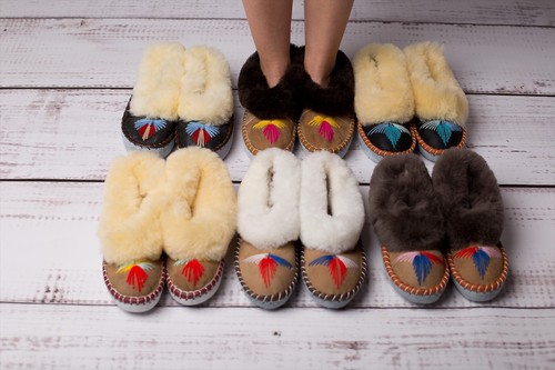 LUCKY DIP Sheepskin Handmade Moccasin Slippers - Picture 3 of 6