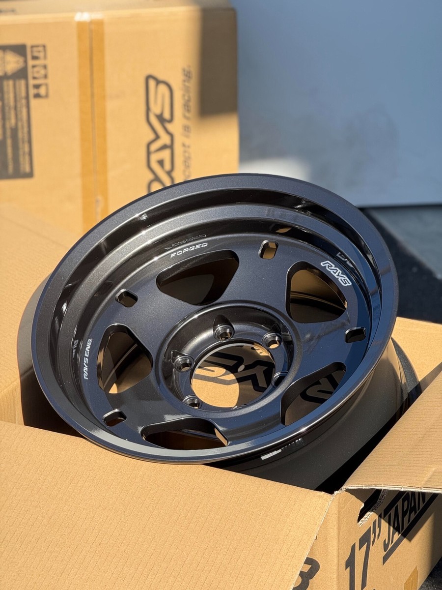 set of 4) Rays Offroad 05X 17x9 -20 6x139.7 Diamond Black Wheels