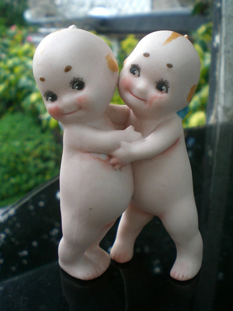 COUPLE DE POUPÉES ANCIENNES TYPE KEWPIE TOUT EN BISCUIT- LES