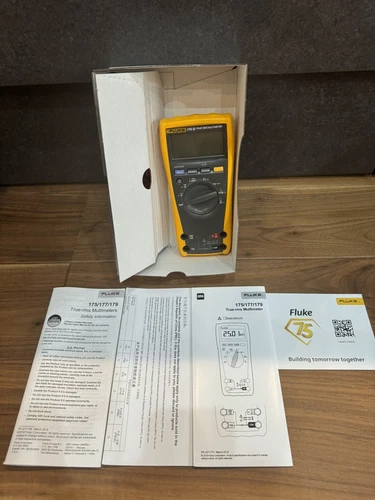 FLUKE 179 Handheld Digital Multimeter True RMS Backlight