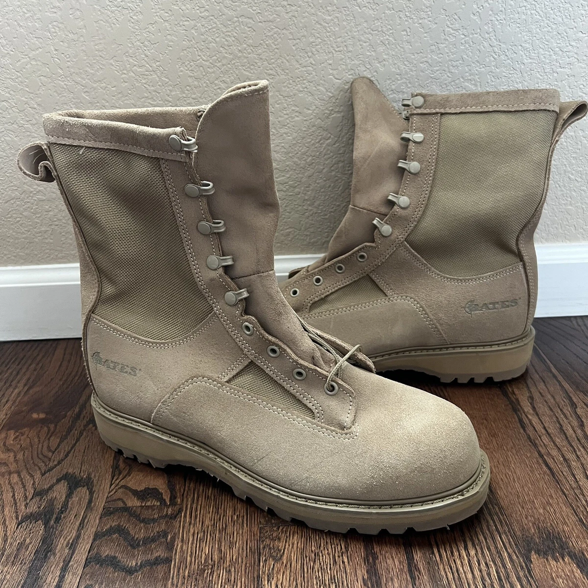Gore tex combat top boots desert tan