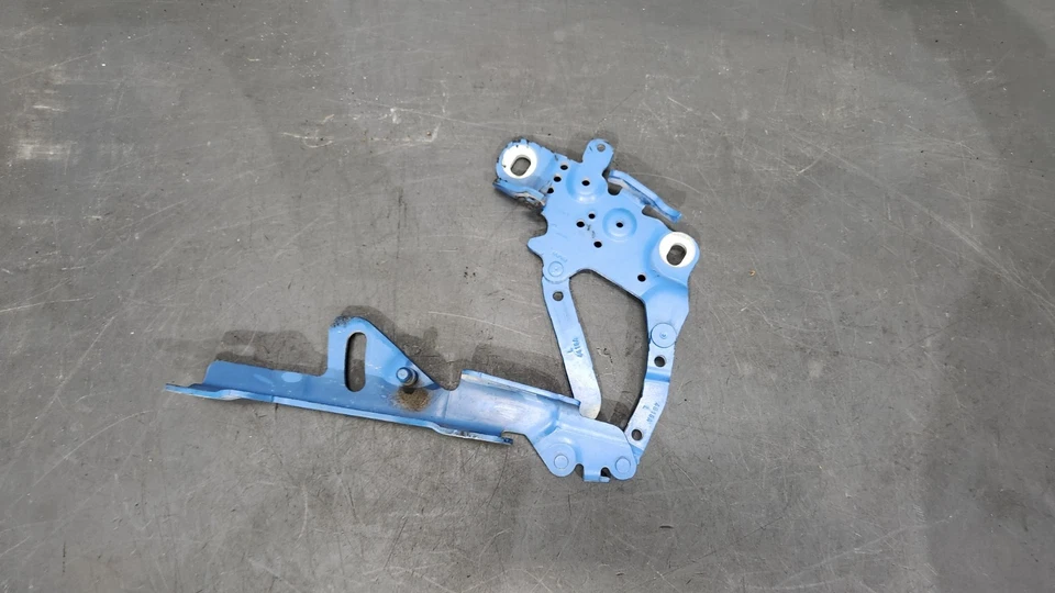 ✅12-20 Actuador de bloqueo de pestillo capó delantero izquierdo OEM BMW F22 F32 F80 F82 F83 M2 M3 M4 Foto 2 de 4