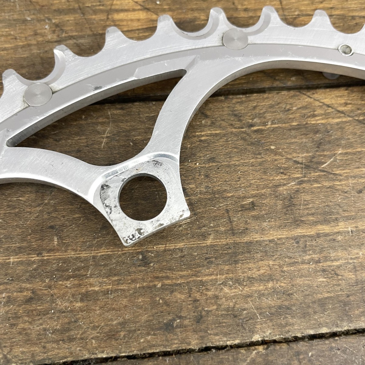 Plateau Campagnolo 135mm BCD – 39 Dents – Century Finish – NOS – 10 Vitesses – Italie
