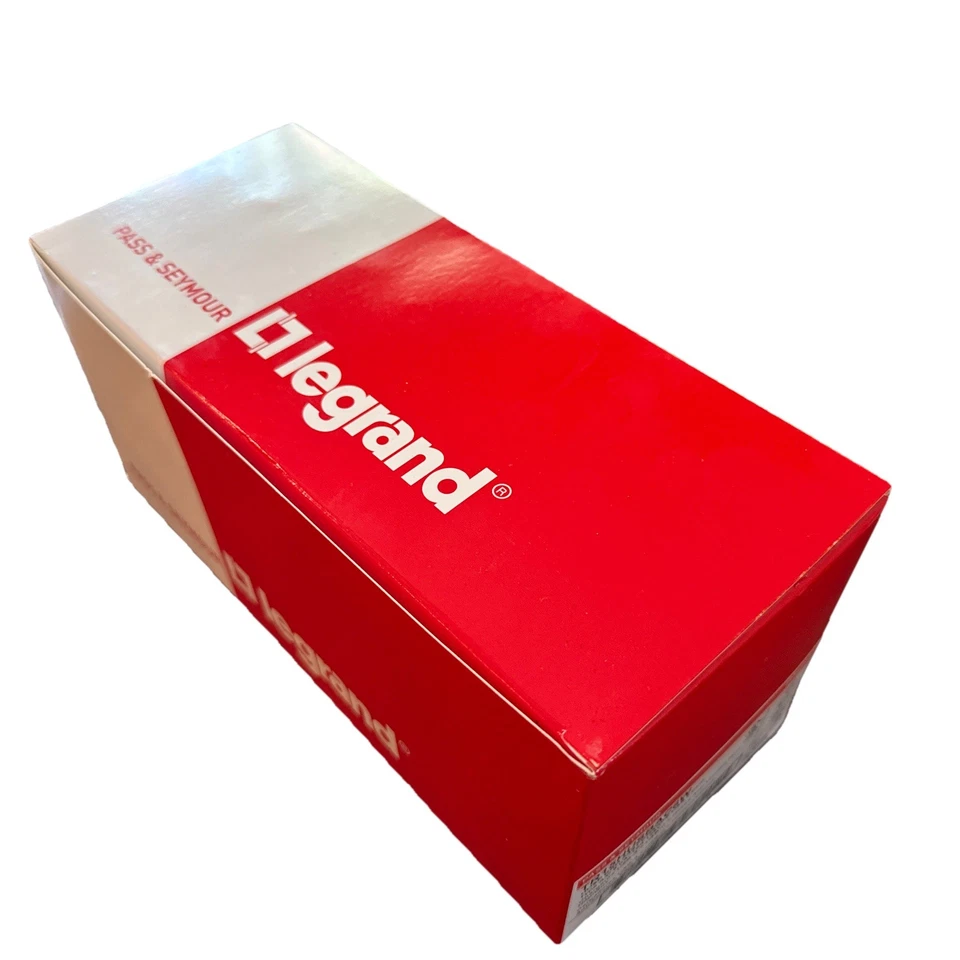 10 - Legrand TR15HUSBAC6W Hospital Grade Fast Charge USB + DUB Receptacle, 15A - Image 2 of 4