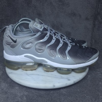 Nike Air Vapormax Plus Shoes Mens Size 10 Gray Ombre Low Top Sneakers 924453-007