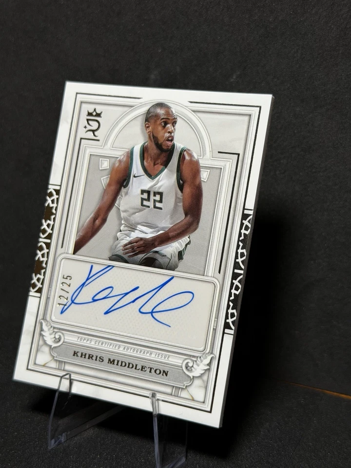 Khris Middleton 2023-24 Topps Royalty Court circular automático/25 SSP Bucks - Imagem 2 de 4