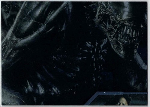 Alien Vs Predator AVP Survival of the Fiercest Puzzle Insert Card #SF8 - Picture 1 of 2