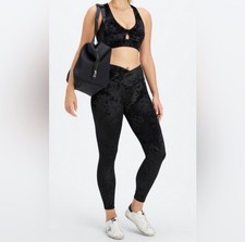 Fabletics Black Crushed Velour 2 Piece Set Leggings Bra Size Small Women's