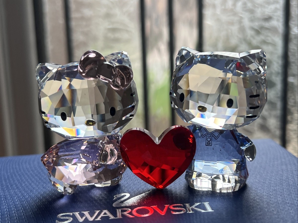Swarovski Sanrio Hello Kitty & Dear Daniel 5428570 Mint. | eBay