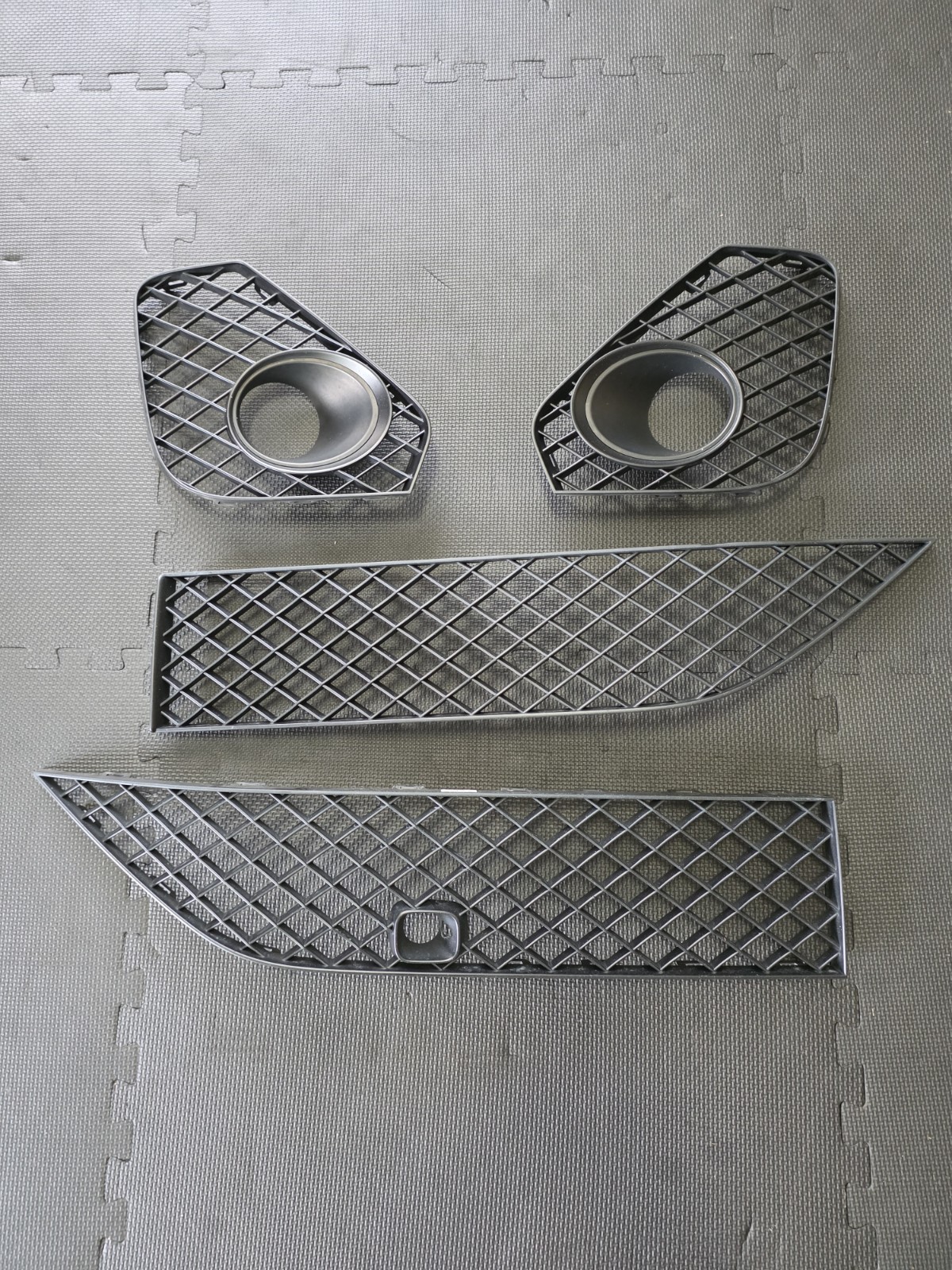 Bentley Continental GT 2020-2024 Front Lower Bumper grilles 3 pcs Black