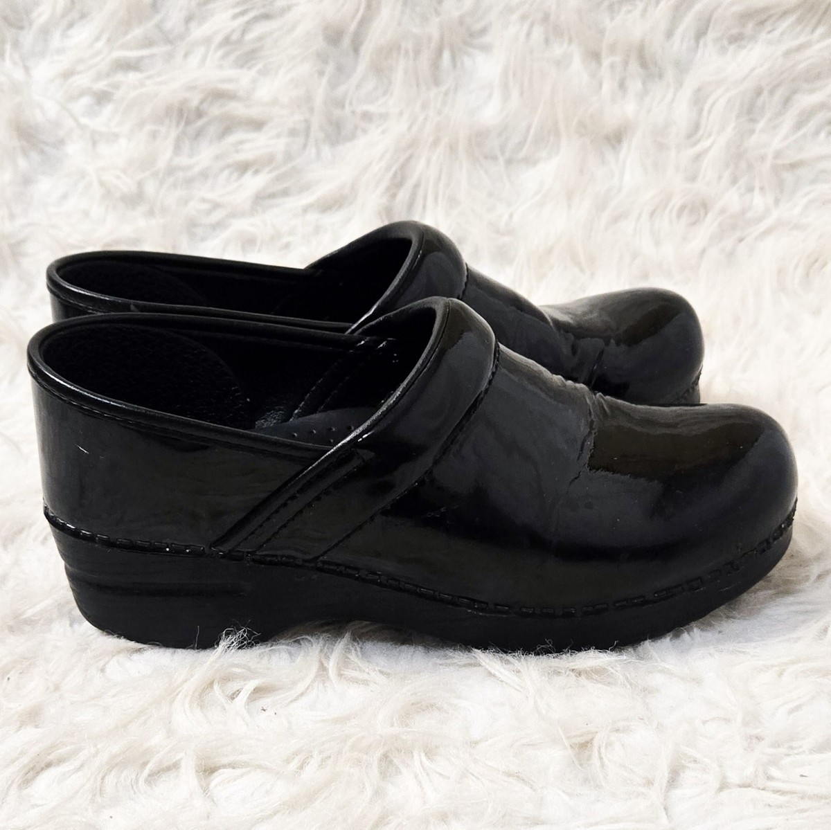 Dansko Shiny Black Nursing Clogs Dansko Black Patent Leather Clogs