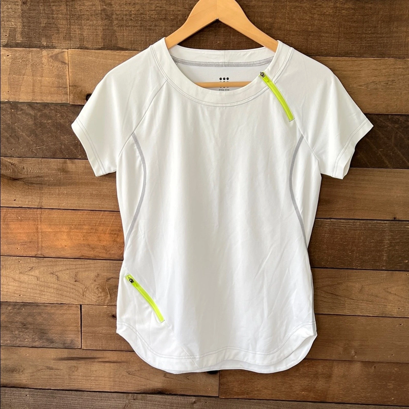 Title Nine Women's Blocker Rash Guard Sun Shirt Zip Pocket Short Sleeve