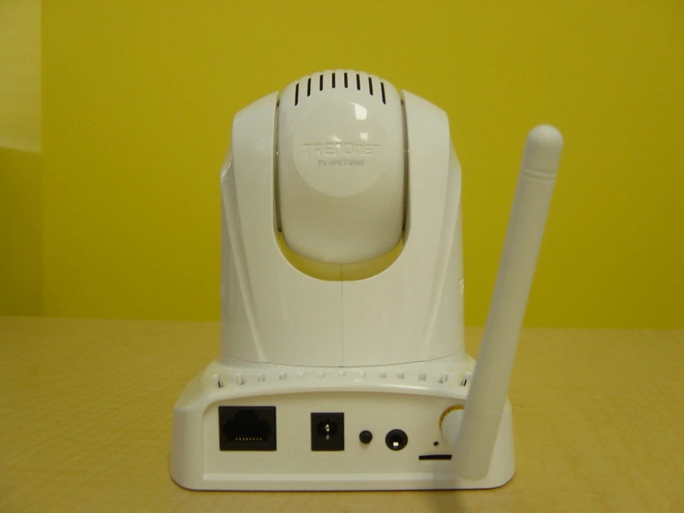 TRENDNET-TV-IP672WI DAY/NIGHT INDOOR CAMERA - Image 3 of 4