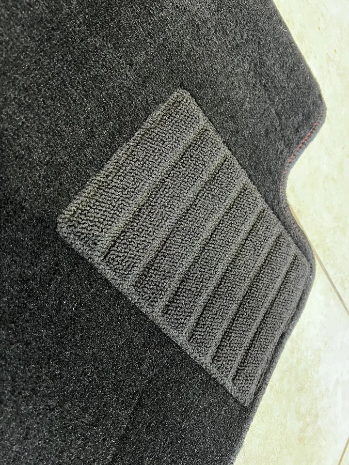 Juego de 5 alfombrillas/alfombras Nissan Altima 2019-2025, originales OEM Foto 4 de 4