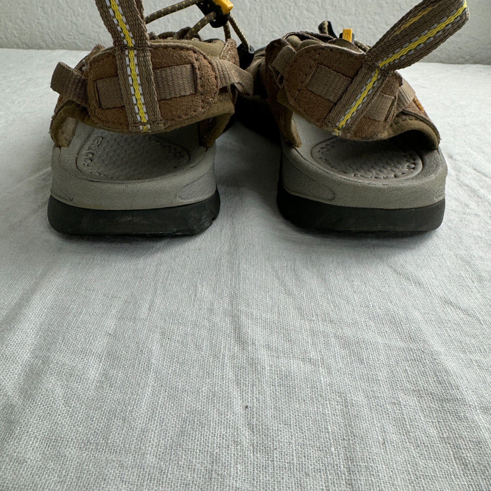 Sandali Keen Whisper donna US 7 marrone grigio impermeabili scarpe da trekking atletiche