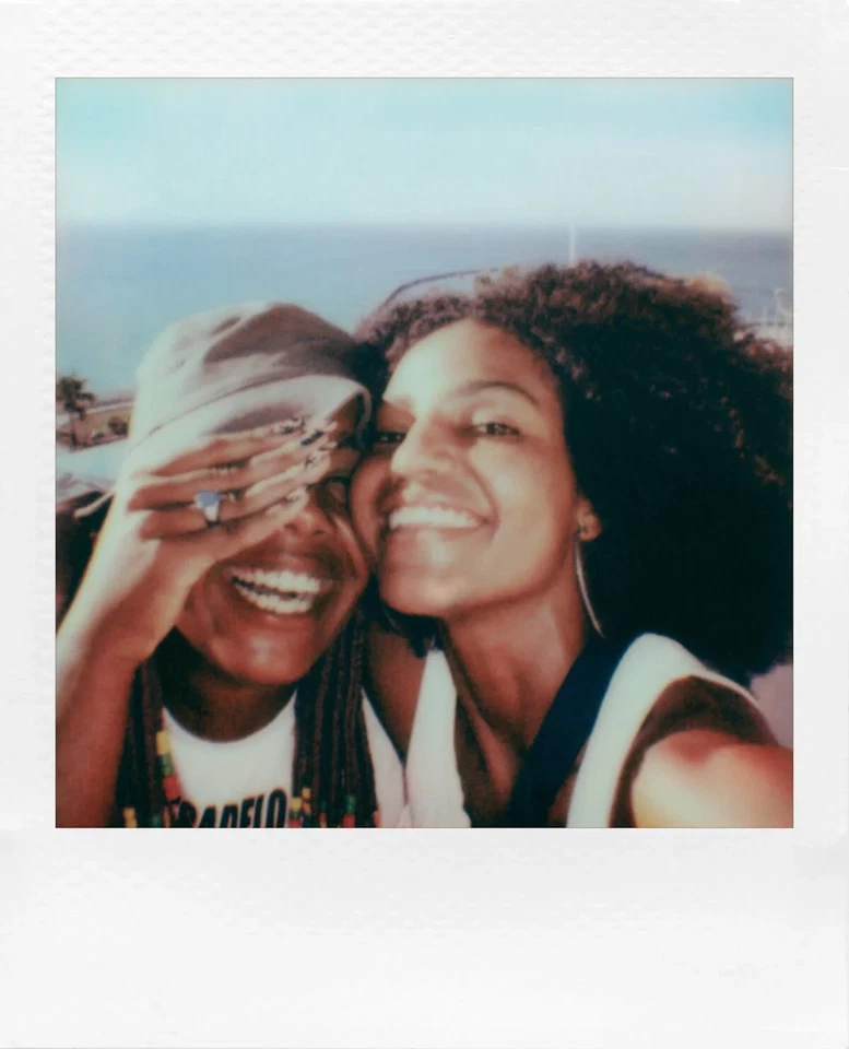 Polaroid Go Gen 2 Instant Camera - White - With 16 Shot Film Pack - Image 3 of 3