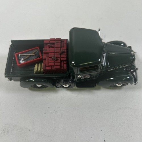 Matchbox Collectibles 1:43 YYM38041 Forgione Stone & Brick Mason 1939 REO Pickup - Picture 3 of 13