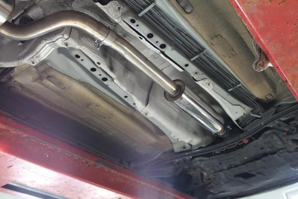 Fox Impianto Completo Da Gatto. Ford Focus II Torneo 1x55mm Verniciato Nero Look - Immagine 4 di 4